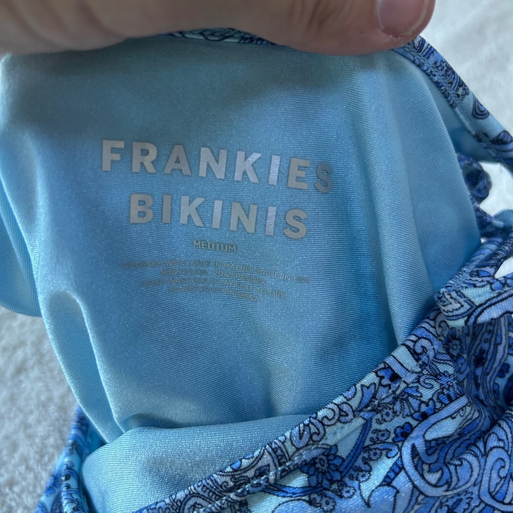 Frankies Bikinis Honey One Shoulder One Piece Swimsuit Size M Blue Paisley - Picture 3 of 4